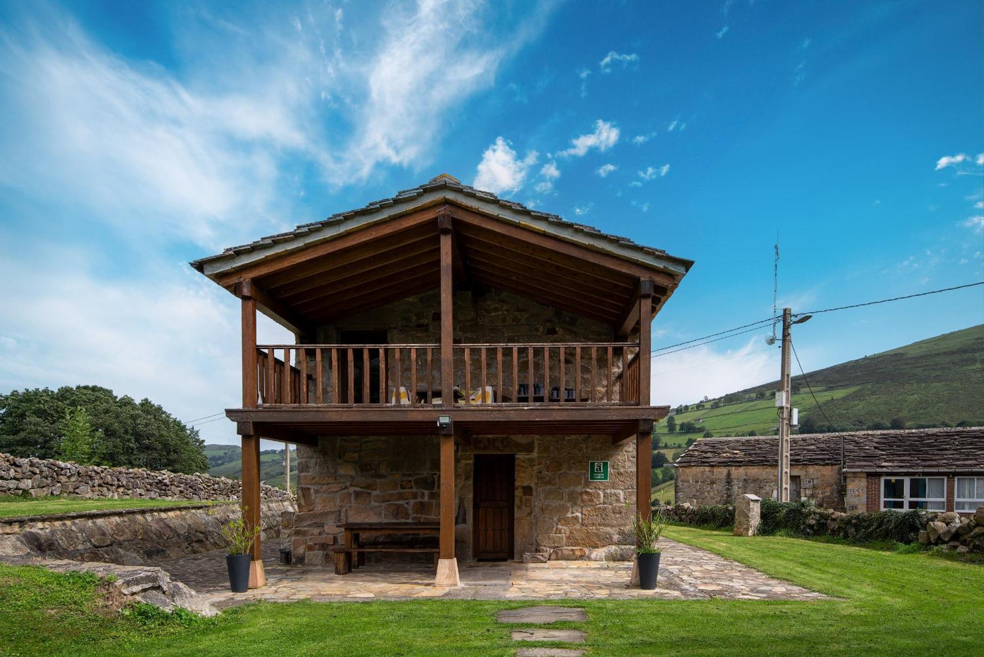 Cabaña Pasiega Las Suertes San Pedro Del Romeral Exterior foto